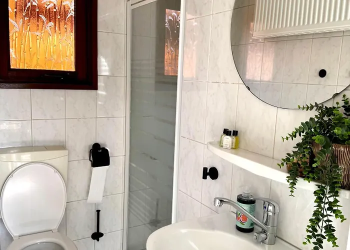 't Boshuusje Berg & Beek * 푸텐